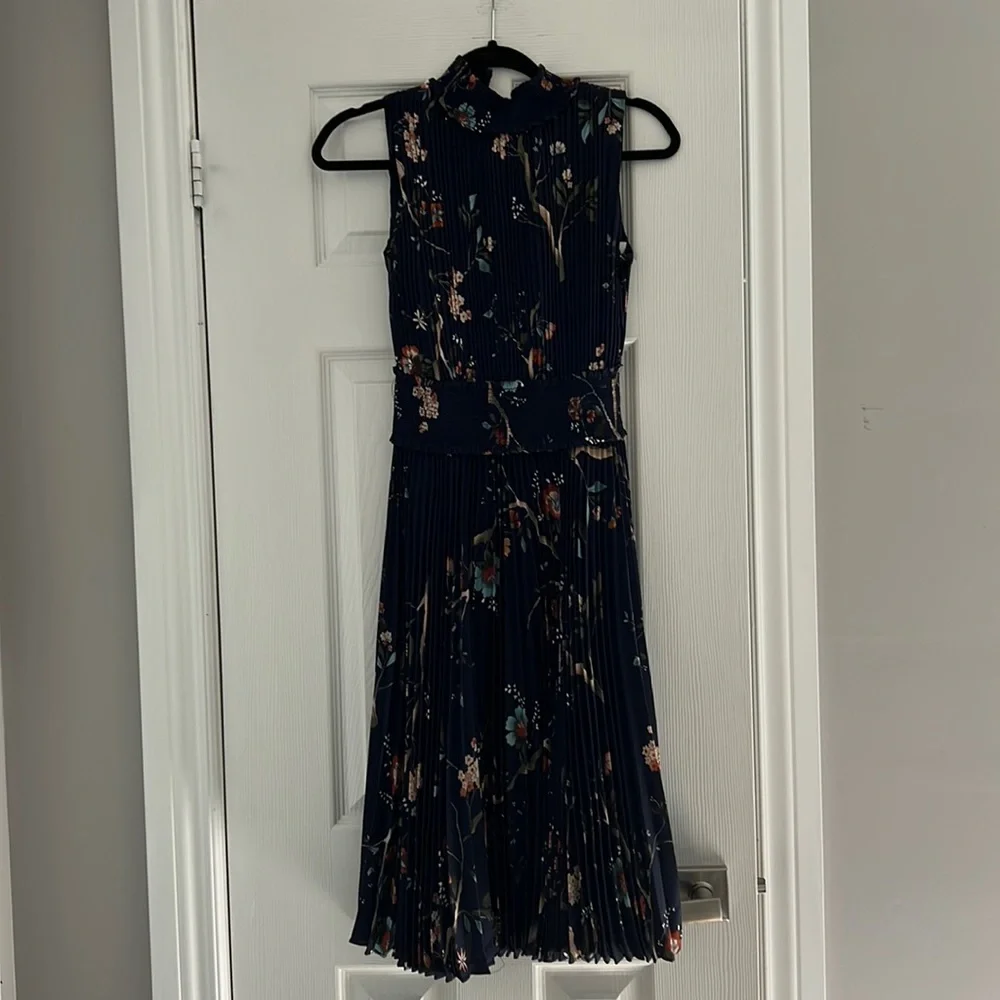 FLORAL DRESS - Picture 1 of 9